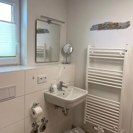 Meerwert By Seeblick Ferien Oro, Familienfreundlich, Sauna, Kamin,xl Dusche Holiday home Olpenitz